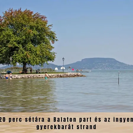 Case de vacanță Estina House *